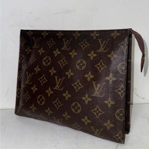 Auth Louis Vuitton Vanity pouch